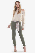 Slim fit khaki chinos with floral belt - Image n°3