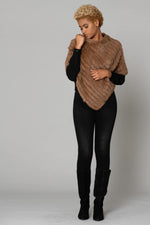  Knitted rabbit poncho - Image n°3