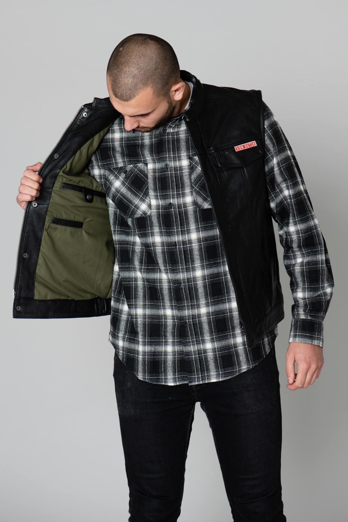 Sleeveless leather biker vest - Image n°6