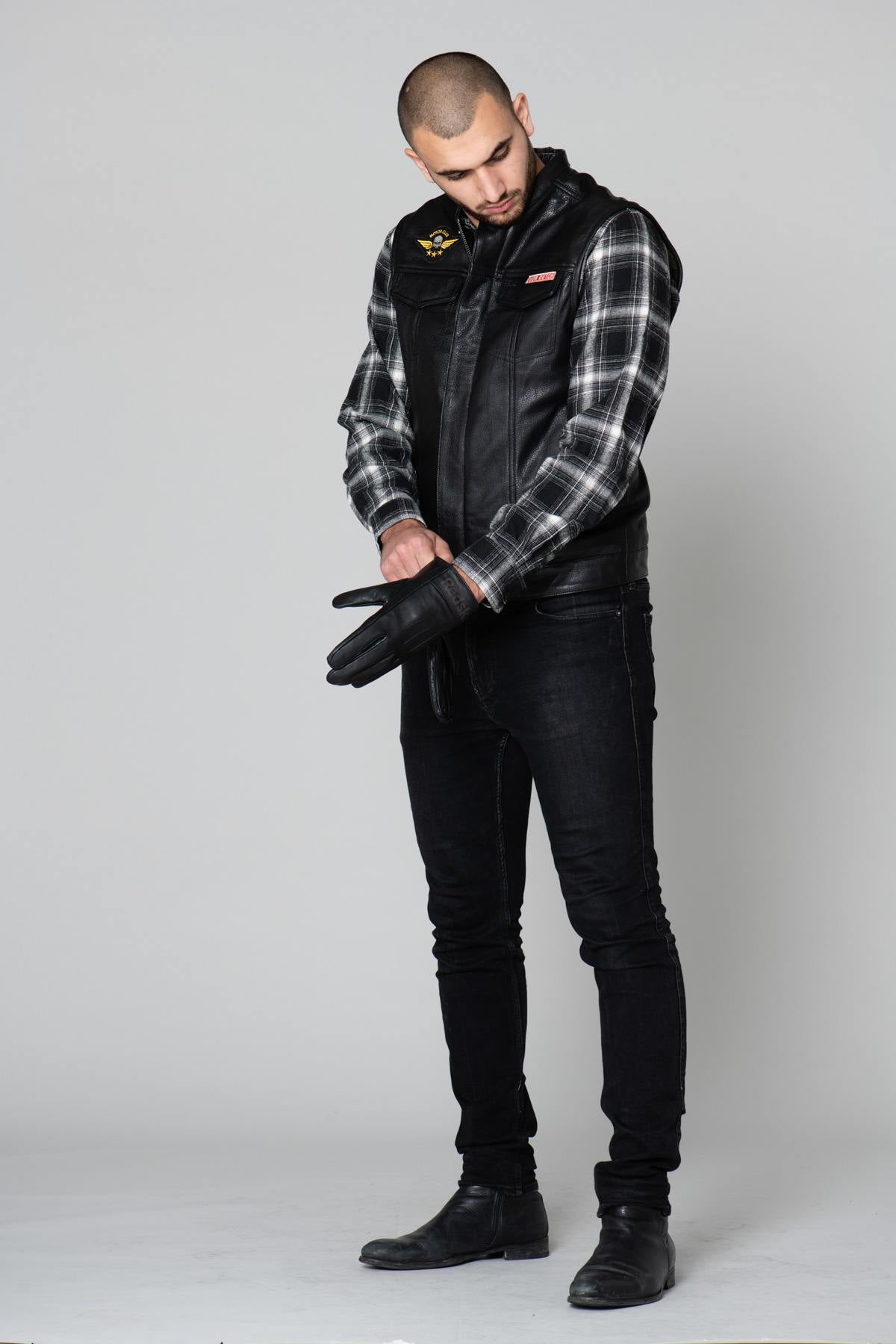 Sleeveless leather biker vest - Image n°2