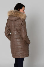 Long brown down jacket with fur collar - Image n°6