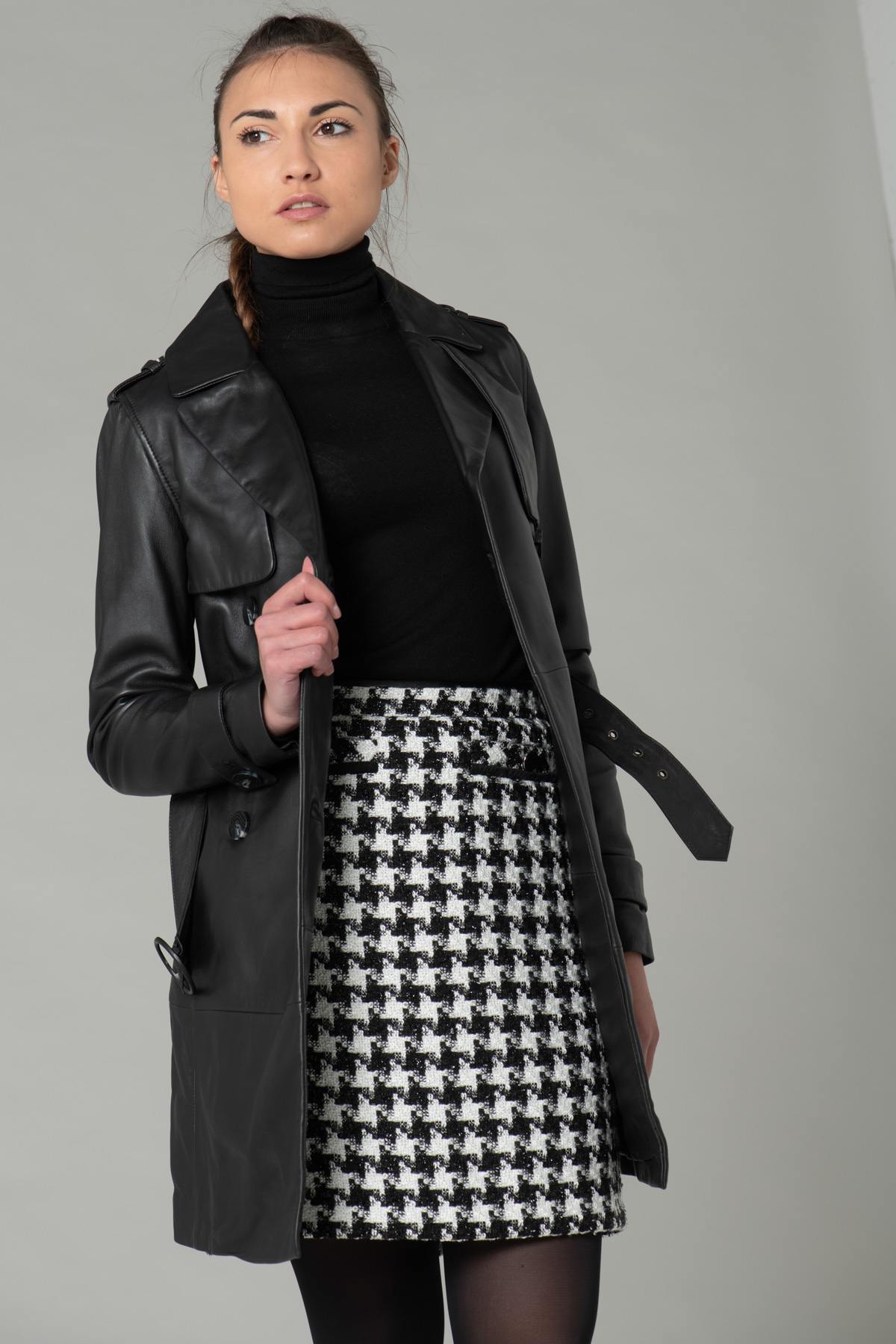 Long black leather trench jacket - Image n°8