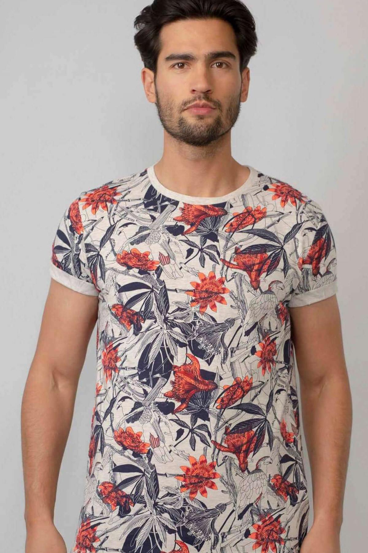 Men's short-sleeved floral print t-shirt - Image n°1
