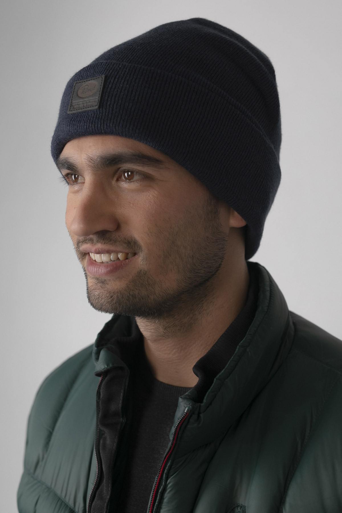Men's navy blue beanie - Image n°1