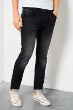 Washed black slimfit comfort jogging jeans - Image n°1