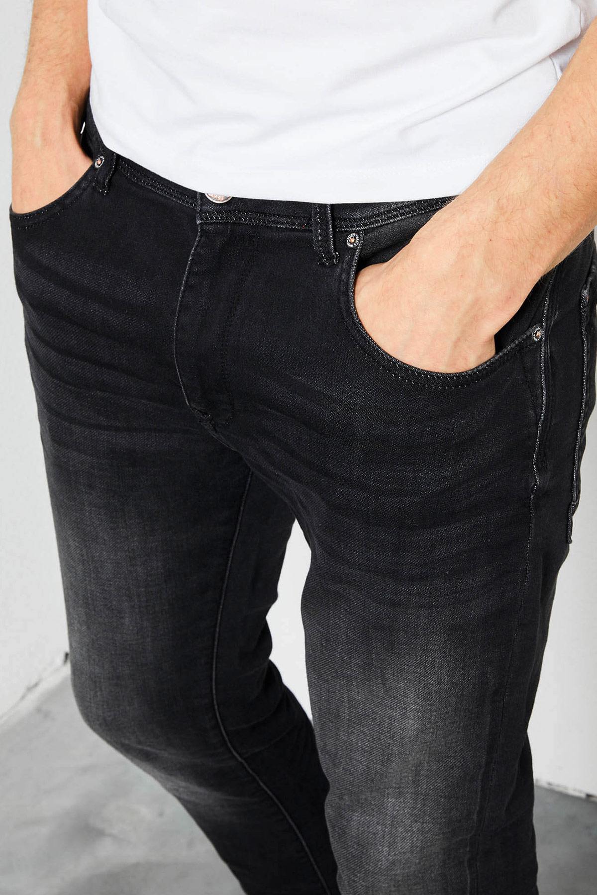 Washed black slimfit comfort jogging jeans - Image n°3