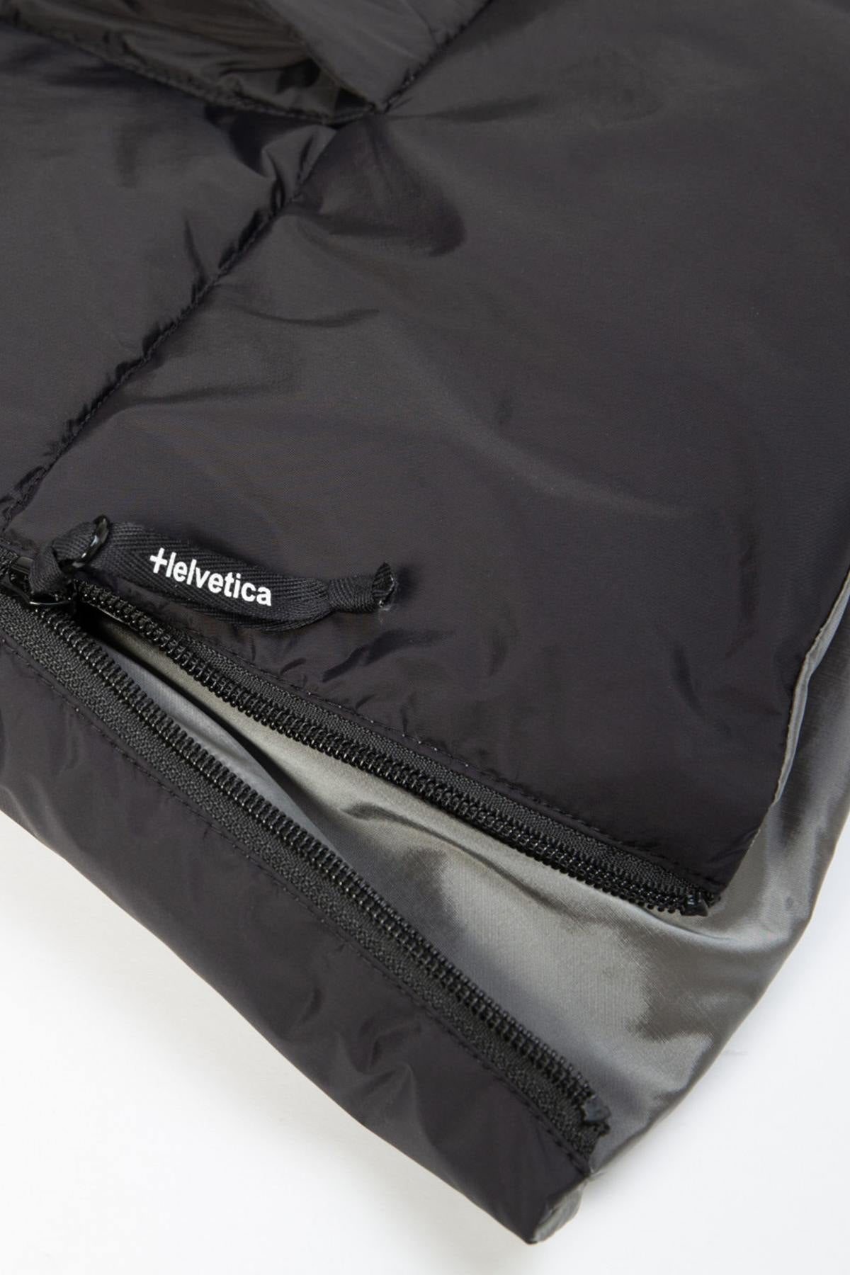 Pull-on sleeveless down jacket with peaked hood - Image n°5