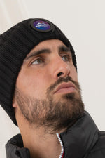Black beanie with Mountain Pioneers logo - Image n°2