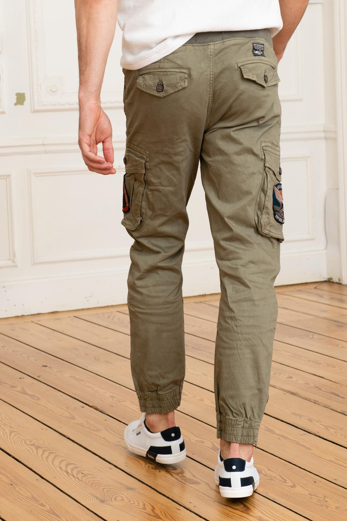 Khaki military pants with patches - Image n°4
