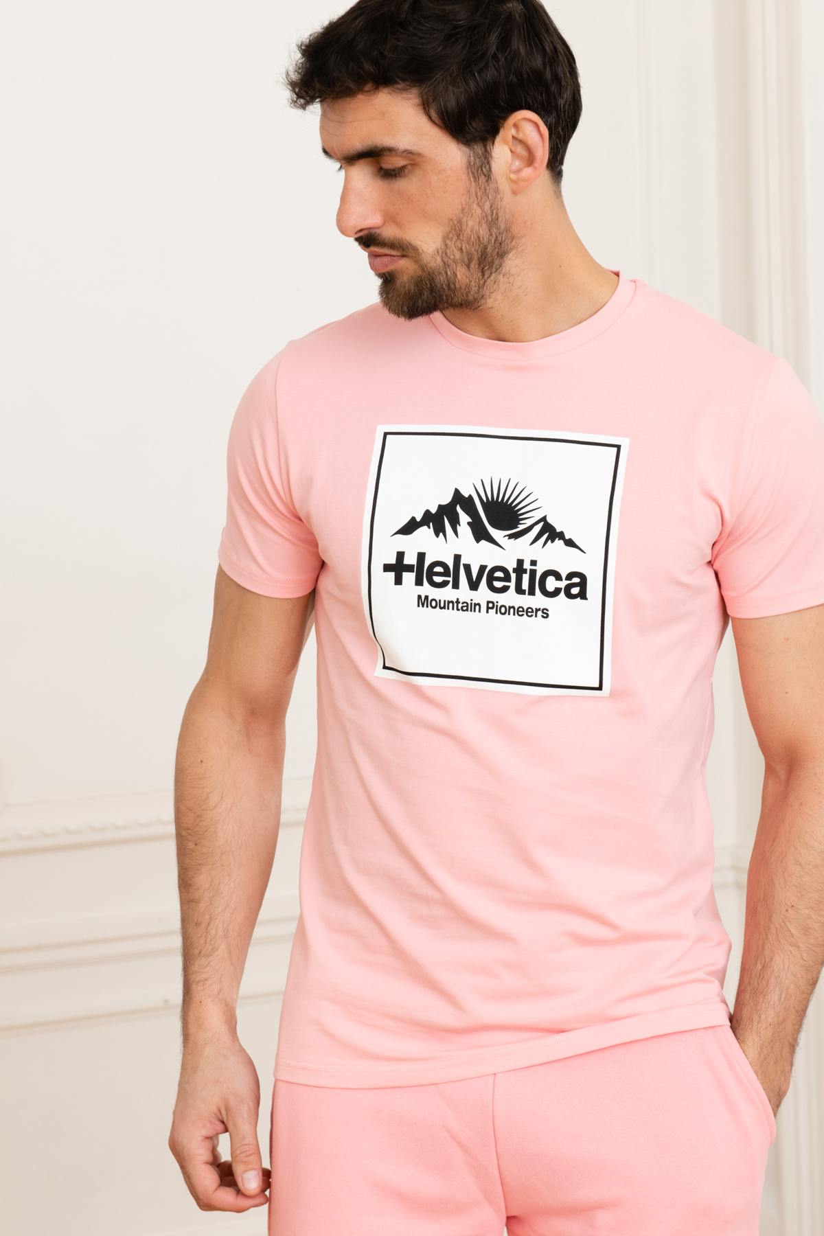 Pink men's t-shirt - Image n°1
