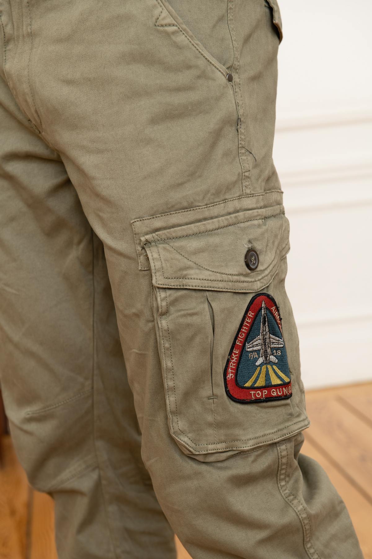 Khaki military pants with patches - Image n°8