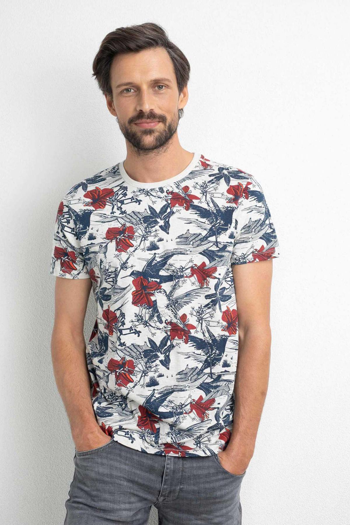 Round-neck botanical print T-shirt - Image n°1