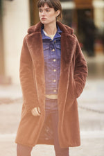 Mink-colored faux fur coat - Image n°8